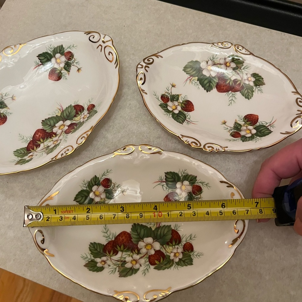 3 Vintage Hammersley Spode English Bone . Strawberry Ripe trinket dishes/servi - Picture 3 of 10